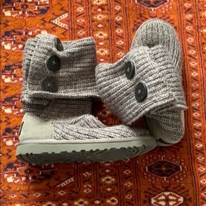 Like new grey sweaters Uggs